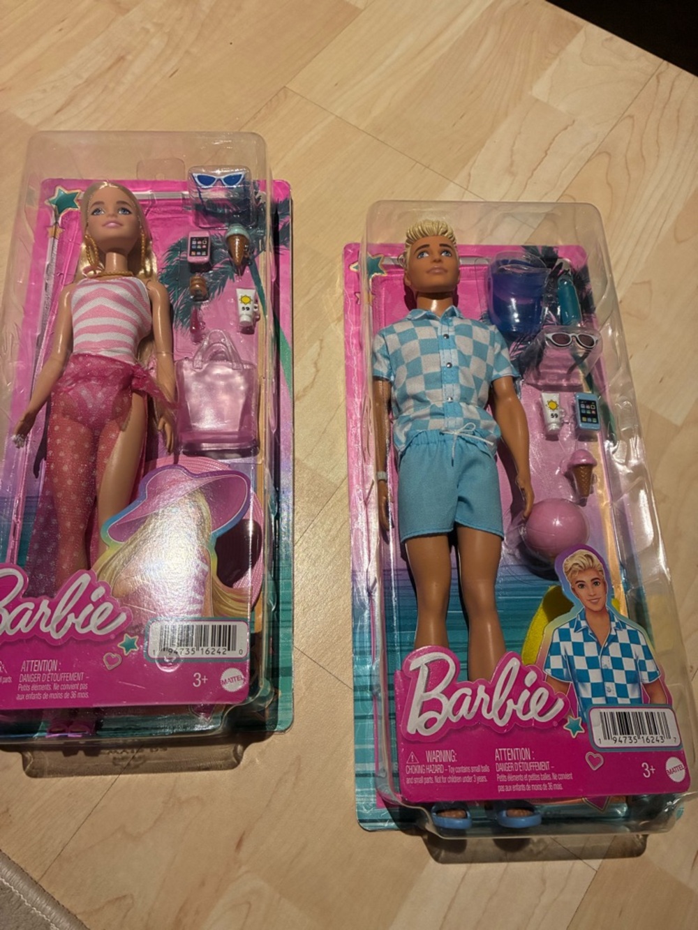 Barbie Pink Beach Duo with Ken Packaging including accessories.